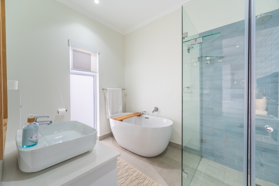 5 Bedroom Property for Sale in St Francis Links Eastern Cape